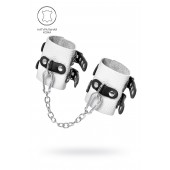 Бело-черные наручники с двумя ремешками и люверсами - Pecado - купить с доставкой в Сызрани