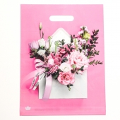 Розовый пакет с цветочным принтом и вырубной ручкой (40х31 см) - Сима-Ленд - купить с доставкой в Сызрани