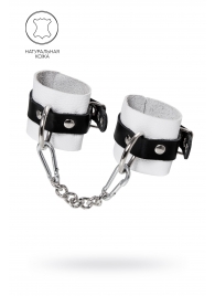 Бело-черные кожаные наручники с одним ремешком с люверсами - Pecado - купить с доставкой в Сызрани