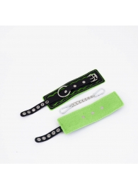 Черно-зеленые кожаные наручники с зеленой строчкой - Crazy Handmade - купить с доставкой в Сызрани