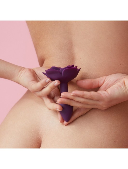 Фиолетовая анальная пробка с ограничителем-розой Open Rose Size S Butt Plug - Love to Love