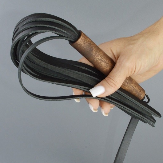 Черная кожаная плеть с деревянной рукоятью - 44 см. - Sitabella - купить с доставкой в Сызрани